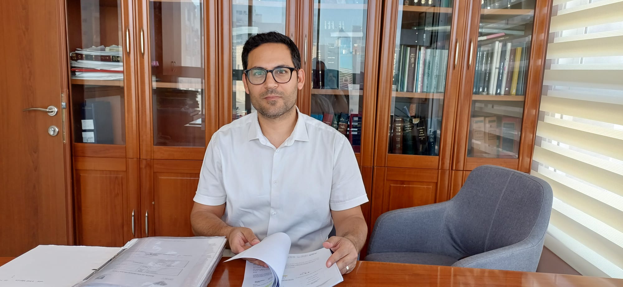 Moshe Lahat, Advocate